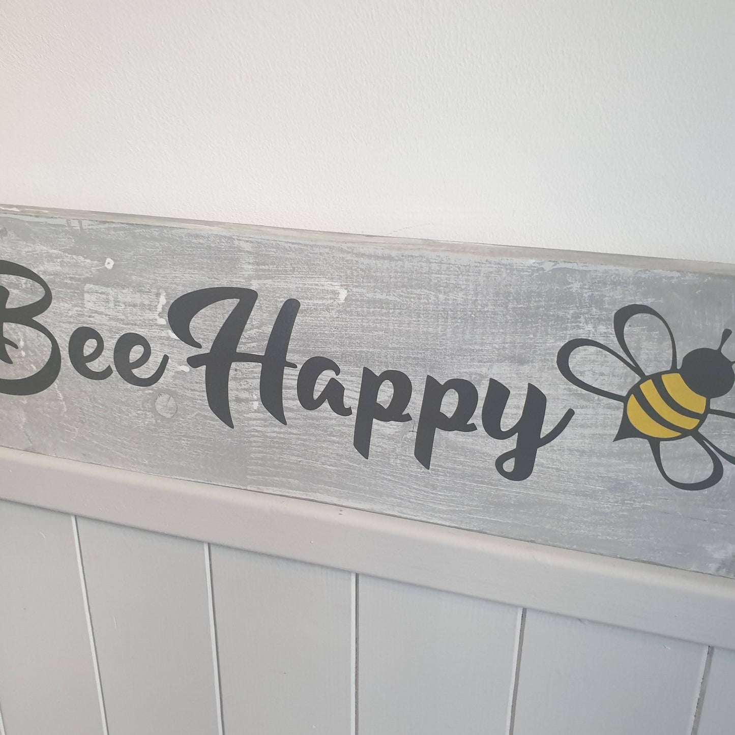 Bee Happy Sign