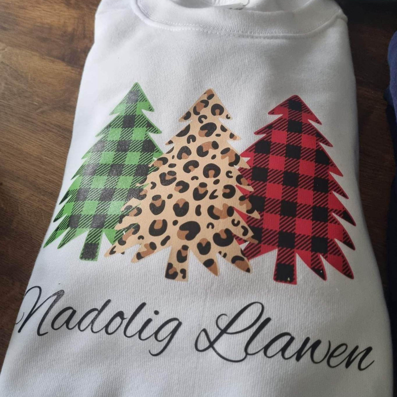 White long sleeve Christmas sweatshirt Nadolig Llawen